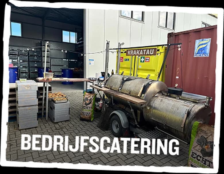 Bedrijfscatering — de Krakatau-smoker op een bedrijfsterrein